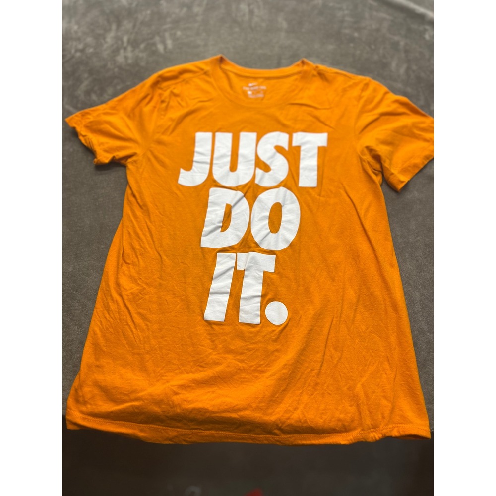 Nike Mens Just Do It Graphic T-Shirt Orange Short Sleeve Crew Neck Small